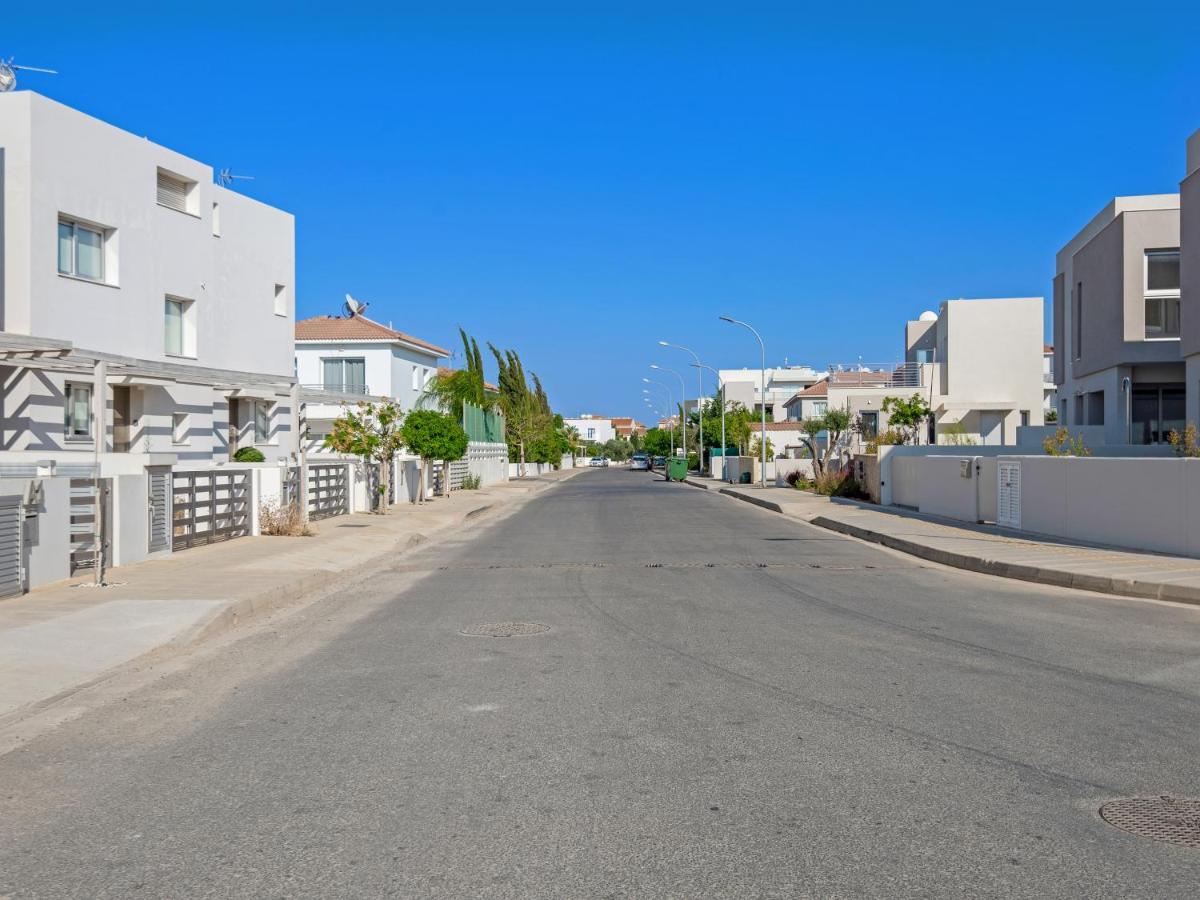 Sanders Mythical Blue Villas Paralimni Exteriör bild